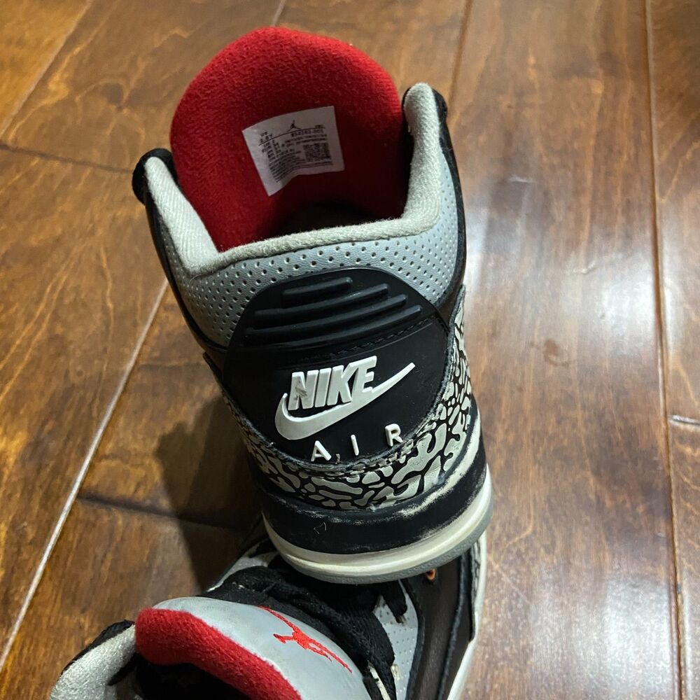 Nike Air Jordan 3 Retro OG Black Cement 2023 Kids Shoes Sneakers Size 2.5Y - Picture 7 of 9